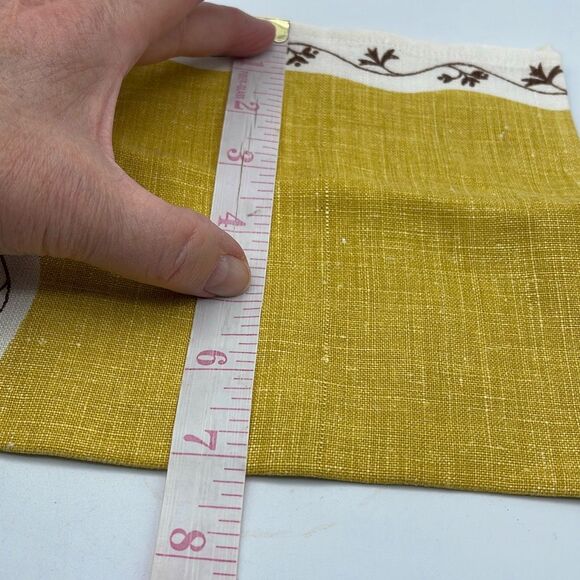 Set of 2 linen VTG leaf pattern mustard napkins. - Picture 5 of 7
